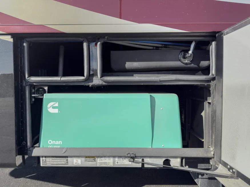 2023 Newmar Bay Star 3408 | Photo 33 of 38