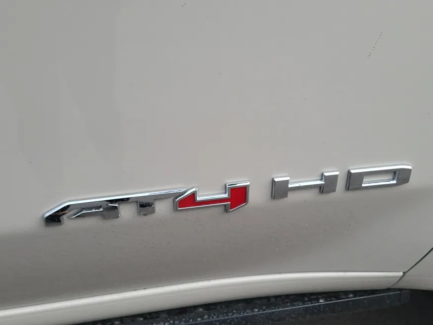 2026 GMC Sierra 2500HD AT4 | Photo 7 of 23