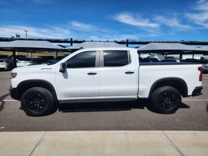 2023 Chevrolet Silverado 1500 ZR2 | Photo 4 of 33