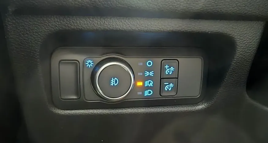 2025 Ford Ranger | Photo 12 of 29