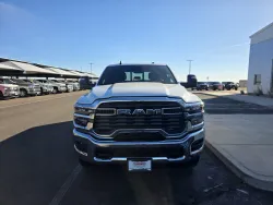 2026 RAM 3500 Tradesman | Thumbnail Photo 2 of 25