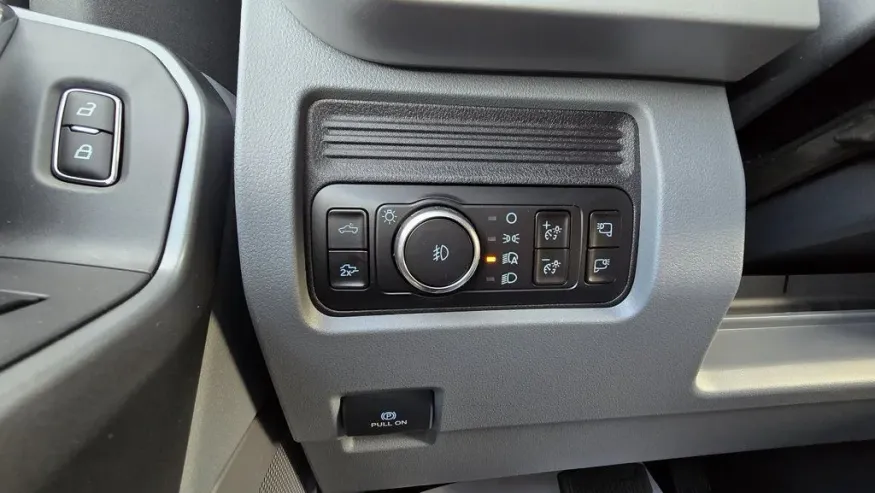 2026 Ford Super Duty F-250 | Photo 23 of 40