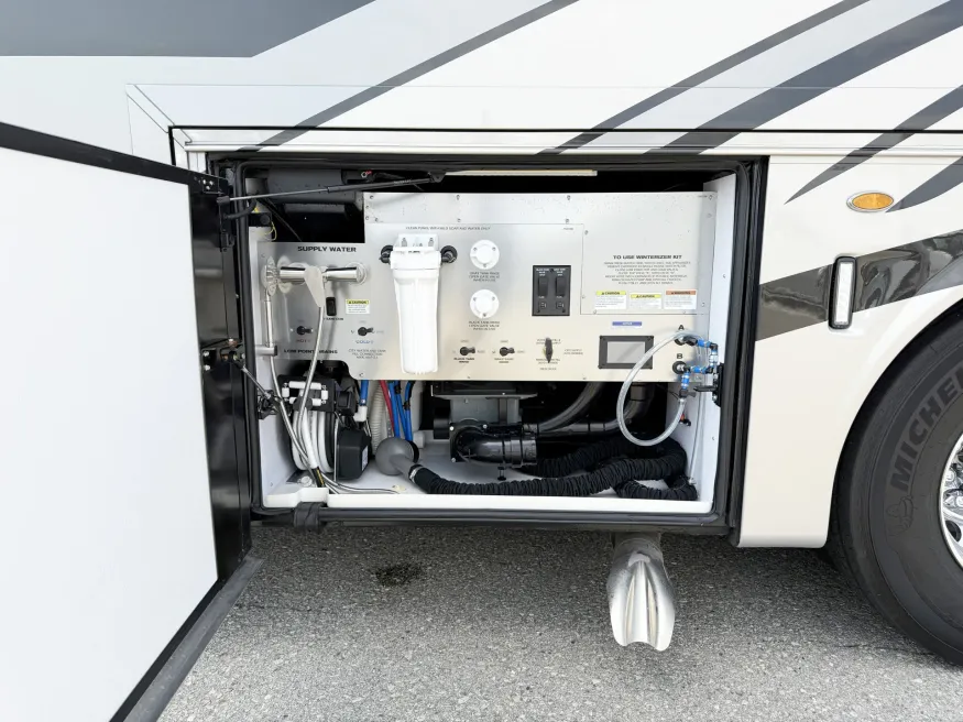 2024 Newmar Supreme Aire 4509 | Photo 30 of 31