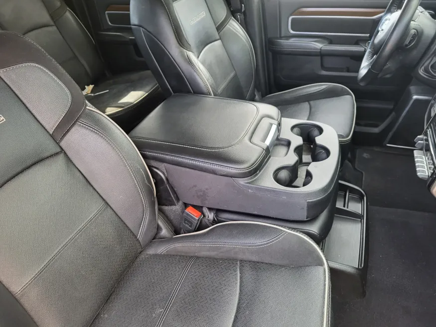 2024 RAM 2500 Laramie | Photo 12 of 24