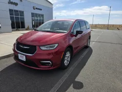 2025 Chrysler Pacifica Select | Thumbnail Photo 1 of 30