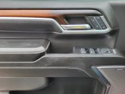 2024 GMC Sierra 2500HD Denali | Thumbnail Photo 18 of 25