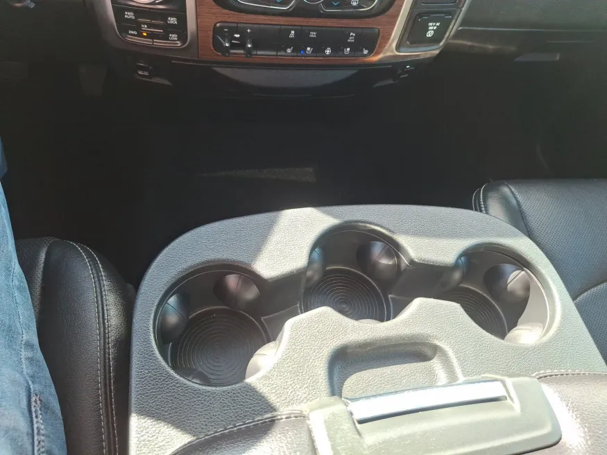 2018 RAM 1500 Laramie | Photo 14 of 16