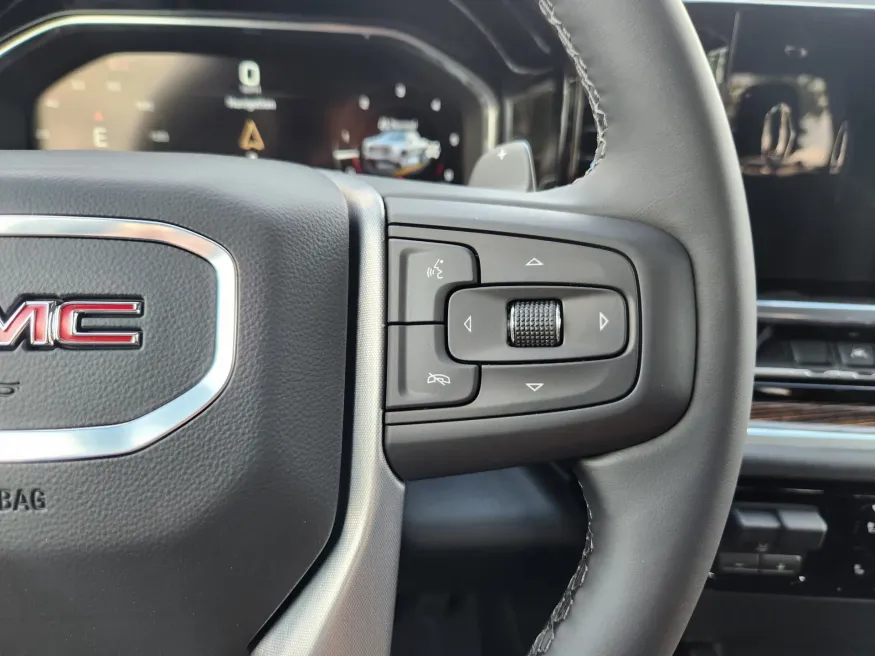 2025 GMC Sierra 1500 Elevation | Photo 24 of 29