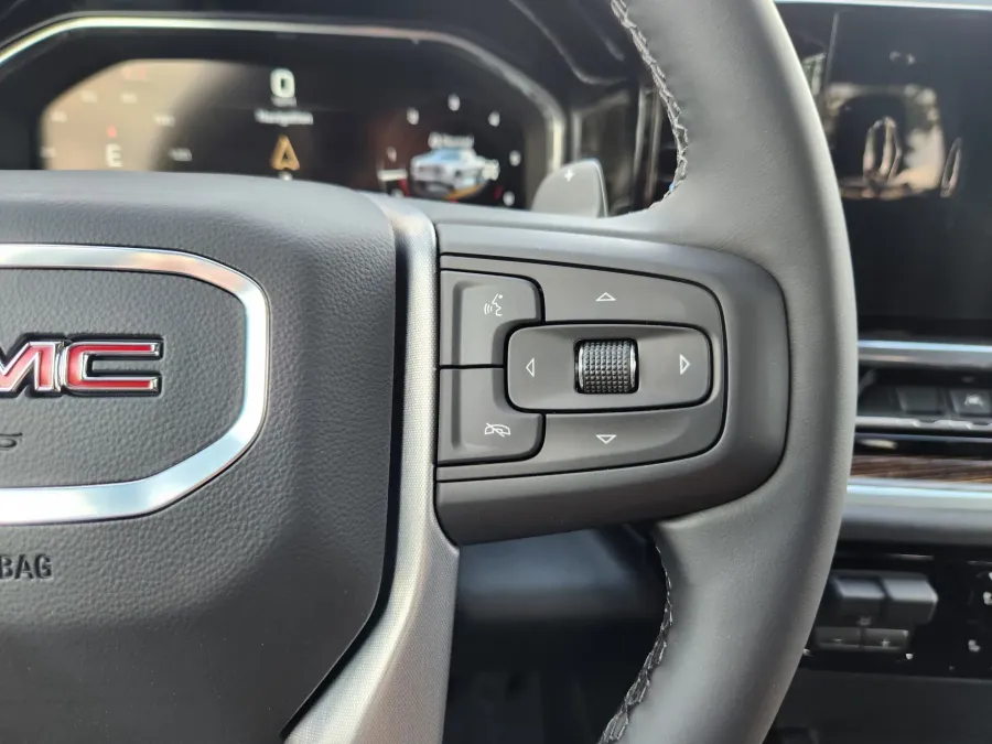 2025 GMC Sierra 1500 Elevation | Photo 24 of 29