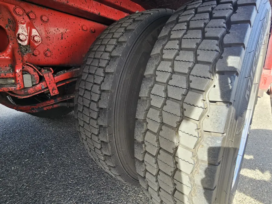 2020 Peterbilt 389 | Photo 23 of 35