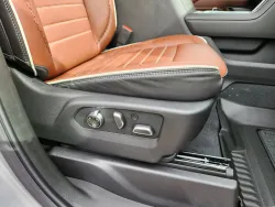 2026 GMC Sierra 3500HD Denali Ultimate | Thumbnail Photo 18 of 31