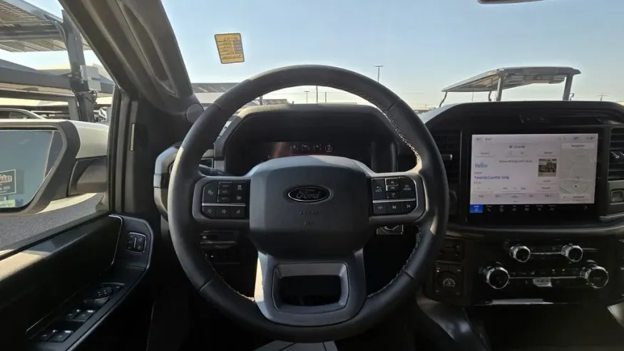 2025 Ford F-150 | Photo 16 of 31