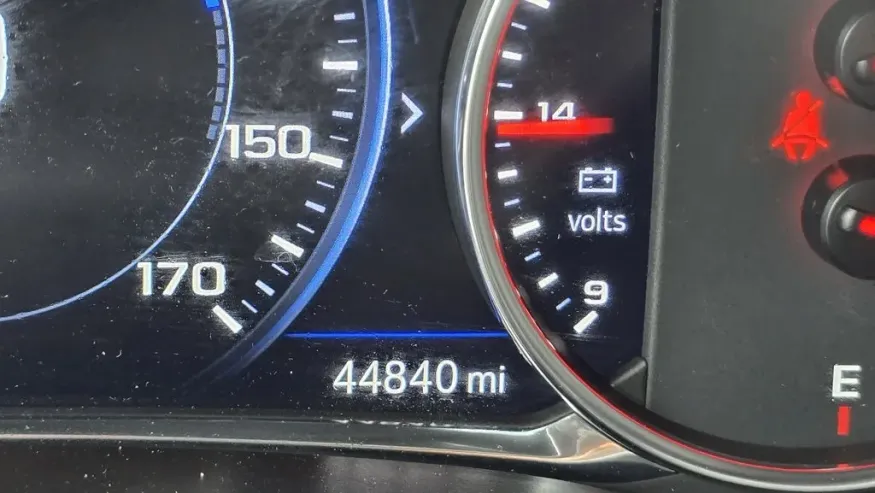 2023 Chevrolet Blazer | Photo 19 of 32