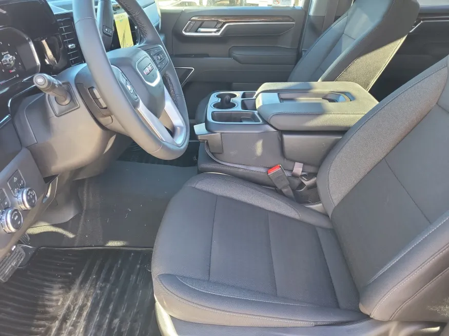 2026 GMC Sierra 1500 Elevation | Photo 8 of 22