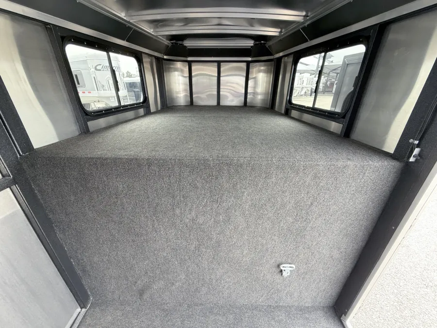 2025 Logan Coach Crossfire 3HGN | Photo 6 of 14