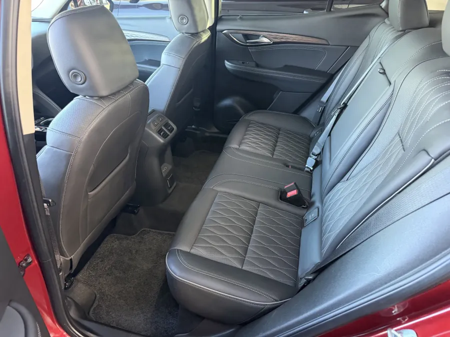 2023 Buick Envision Avenir | Photo 8 of 19