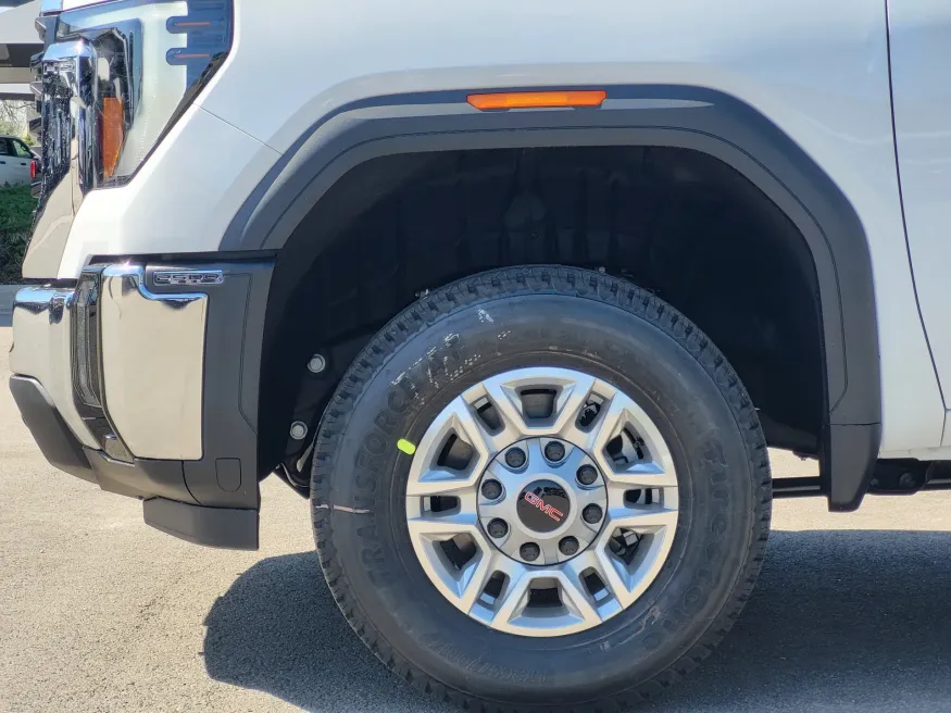 2026 GMC Sierra 2500HD Pro | Photo 8 of 22
