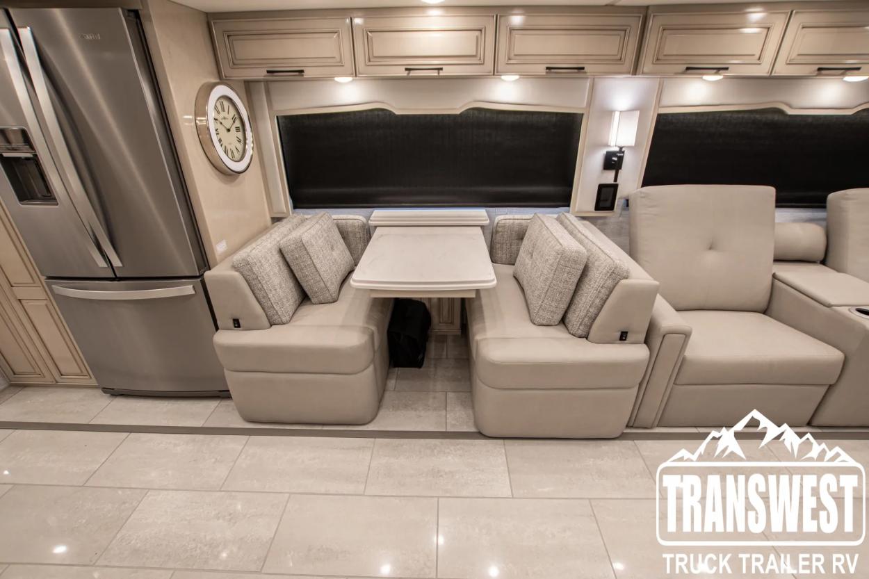 2024 Newmar London Aire 4551 | Photo 16 of 46