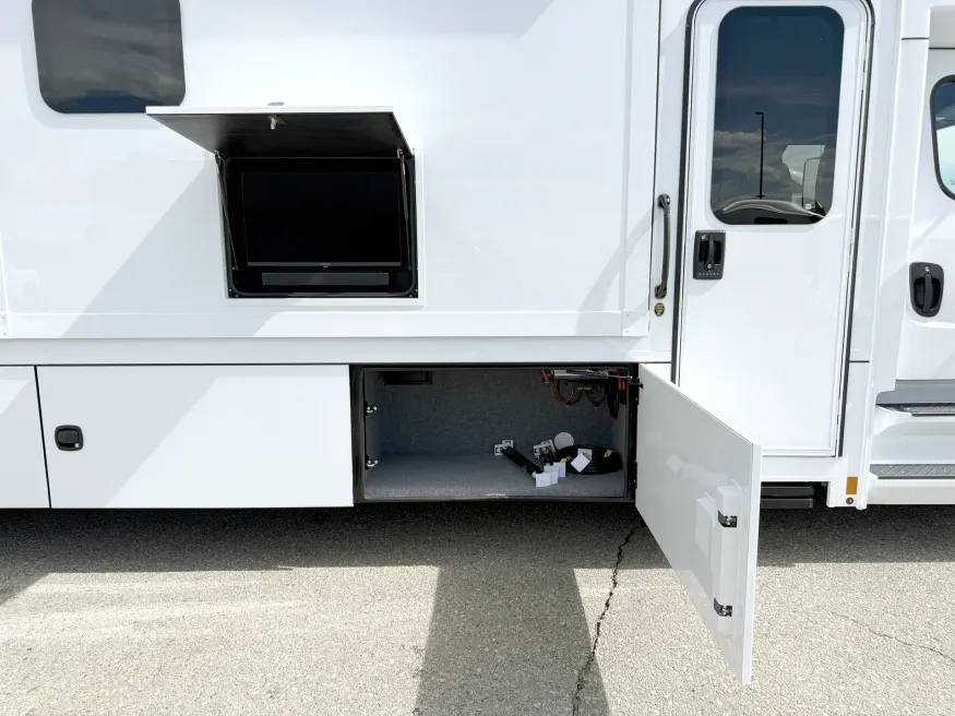 2026 Renegade Valencia 39RB | Photo 24 of 29