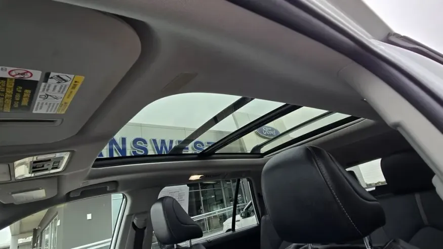 2024 Toyota Grand Highlander | Photo 26 of 33