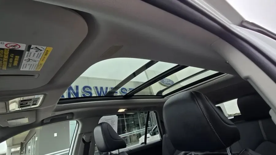 2024 Toyota Grand Highlander | Photo 26 of 33