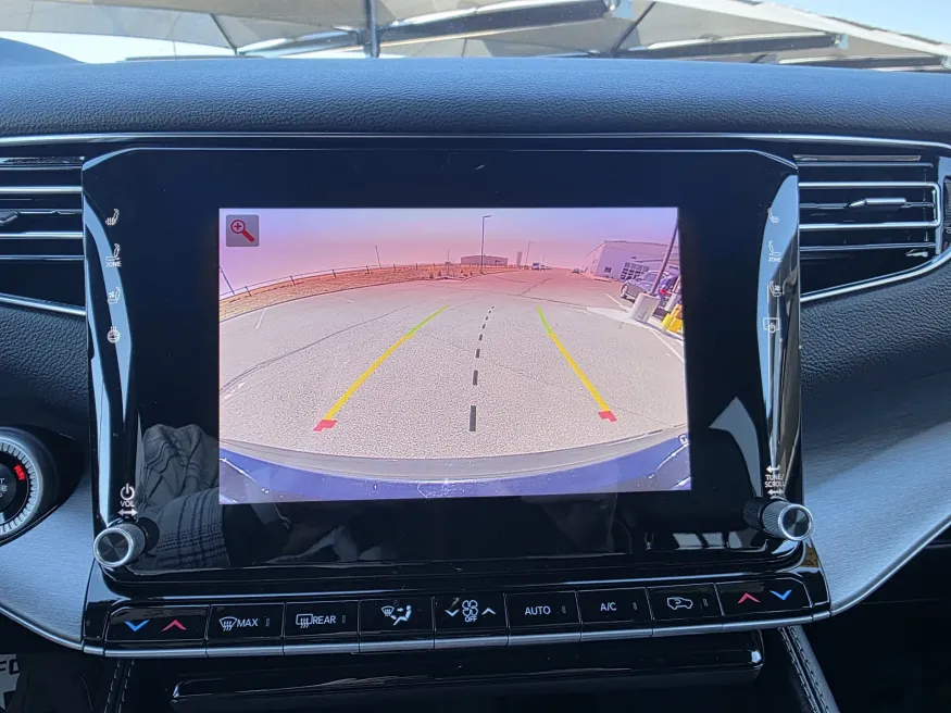 2025 Jeep Wagoneer L Base | Photo 27 of 34