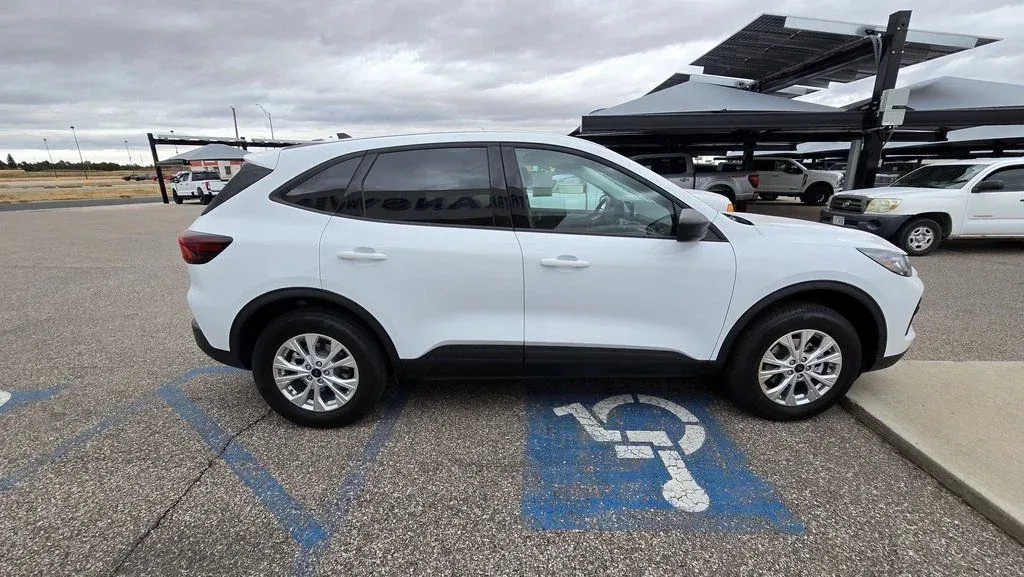 2026 Ford Escape | Photo 4 of 25