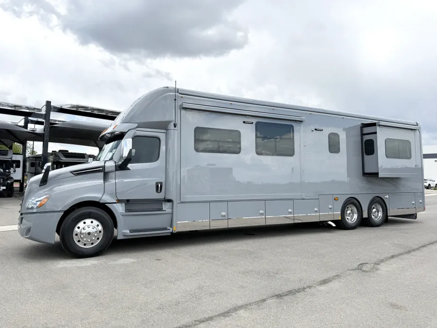 2026 Renegade XL X45BBC | Photo 22 of 29