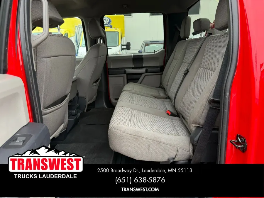2022 Ford Super Duty F-350 XLT | Photo 5 of 21