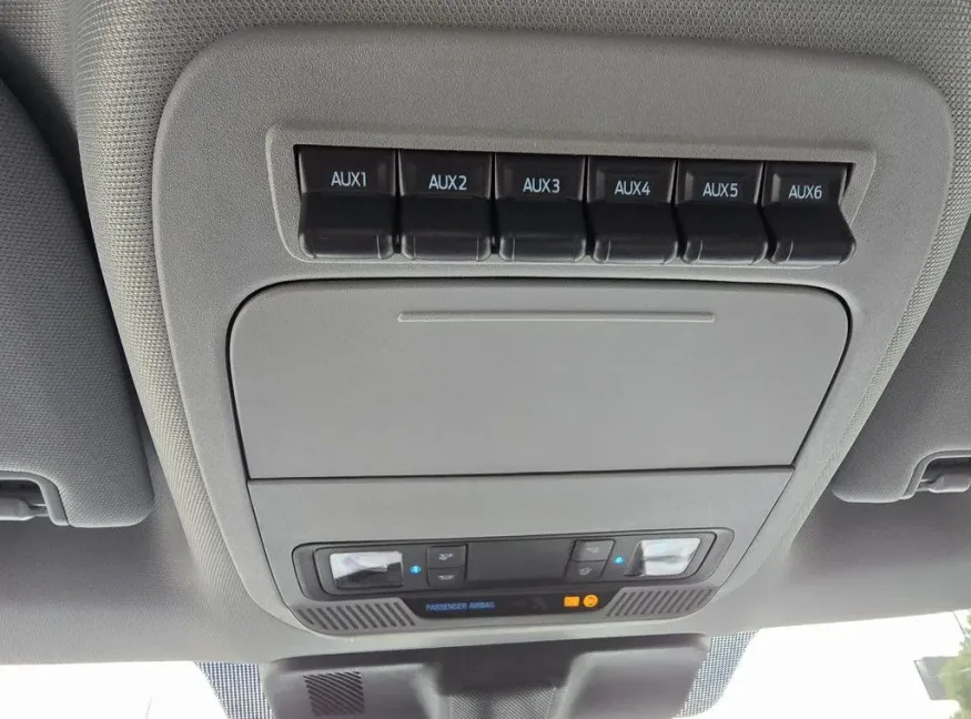 2026 Ford Super Duty F-250 | Photo 35 of 40