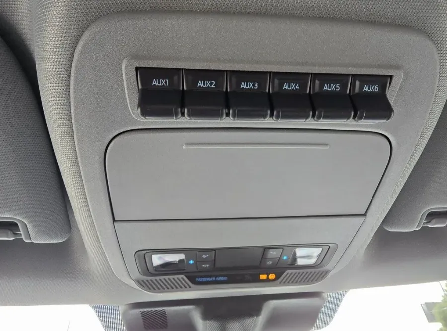 2026 Ford Super Duty F-250 | Photo 35 of 40