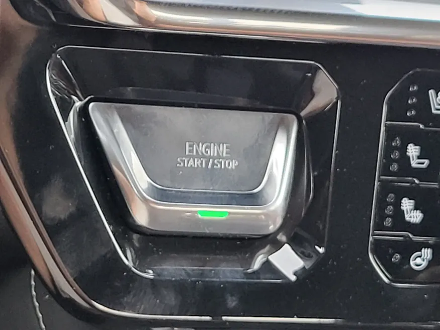 2026 GMC Sierra 1500 Denali Ultimate | Photo 18 of 26