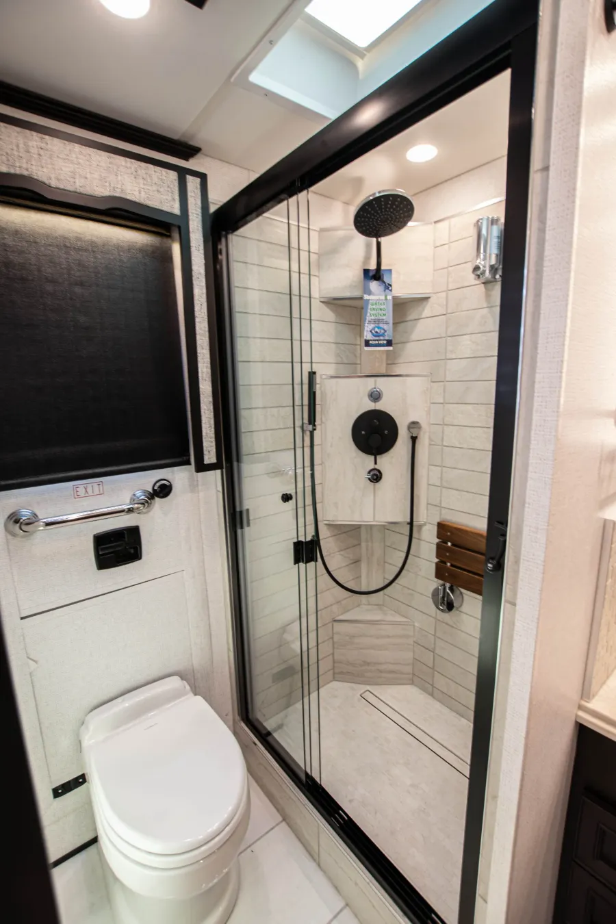 2026 Newmar Summit Aire 4505 | Photo 26 of 27