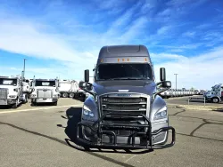 2024 Freightliner Cascadia | Thumbnail Photo 2 of 22