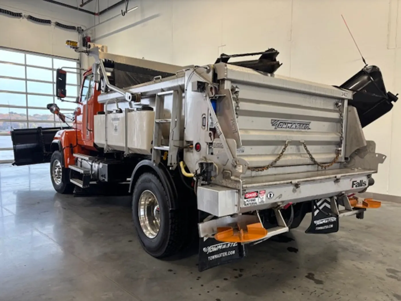 2021 Western Star 4700 | Photo 3 of 14