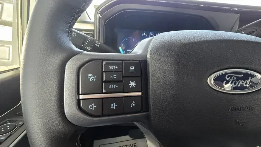 2026 Ford Super Duty F-250 | Photo 15 of 29