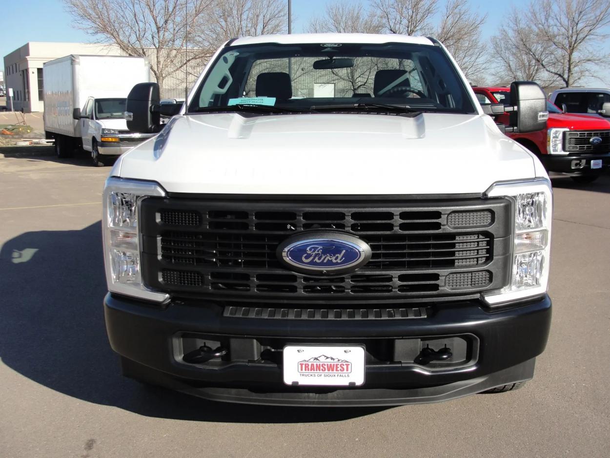 2024 Ford F250 | Photo 8 of 12