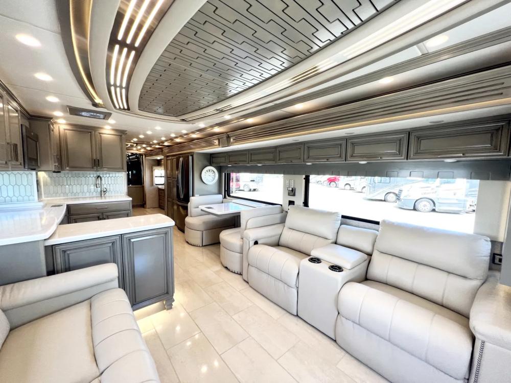 2023 Newmar London Aire 4569 | Photo 5 of 42