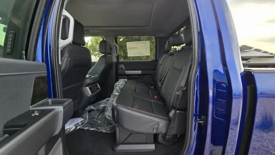 2026 Ford Super Duty F-350 | Photo 34 of 36