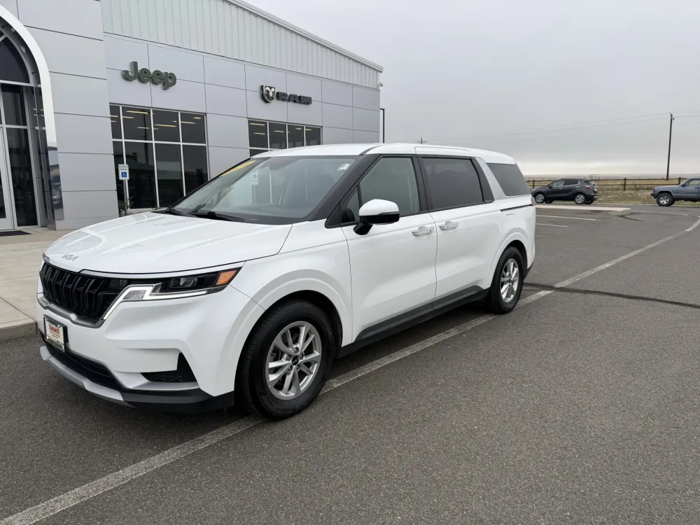 2024 Kia Carnival LX