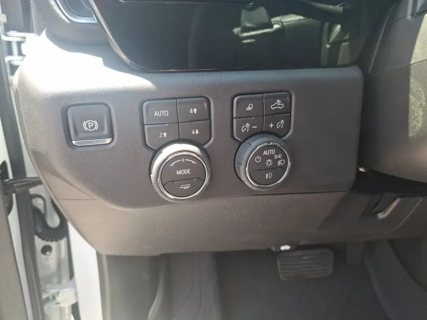 2026 Chevrolet Silverado 1500 RST | Photo 13 of 19