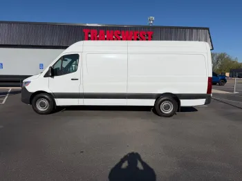 2022 Mercedes Benz Sprinter 2500 Cargo 170 WB