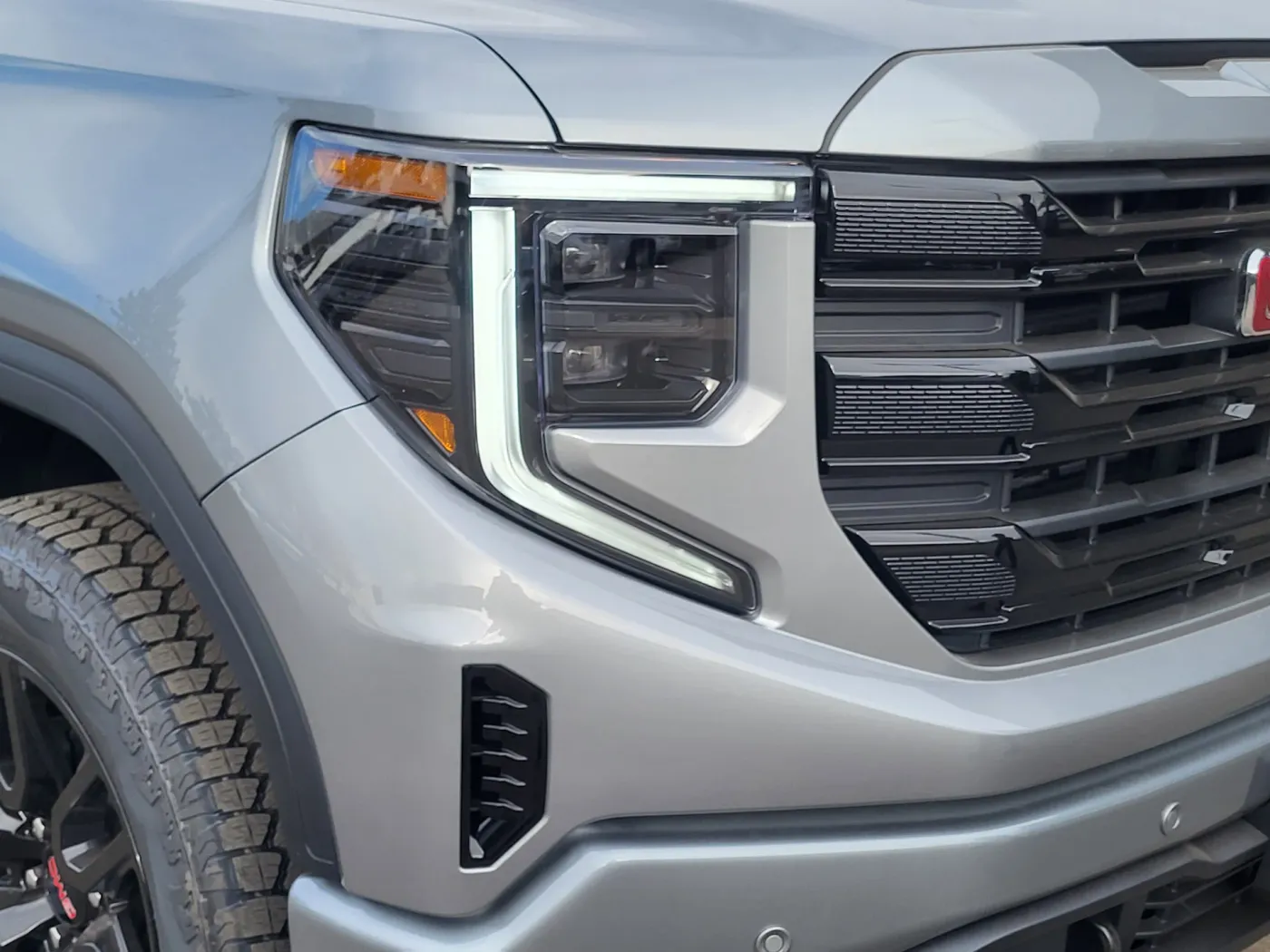 2026 GMC Sierra 1500 Elevation | Photo 4 of 24