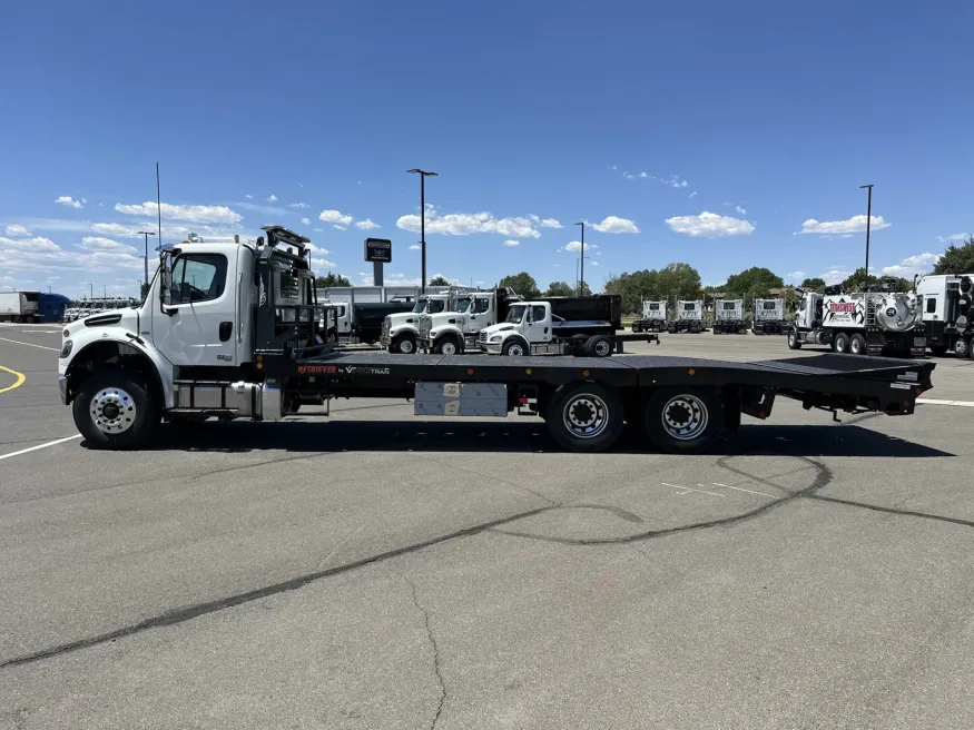 2026 Freightliner M2 106 | Photo 8 of 19