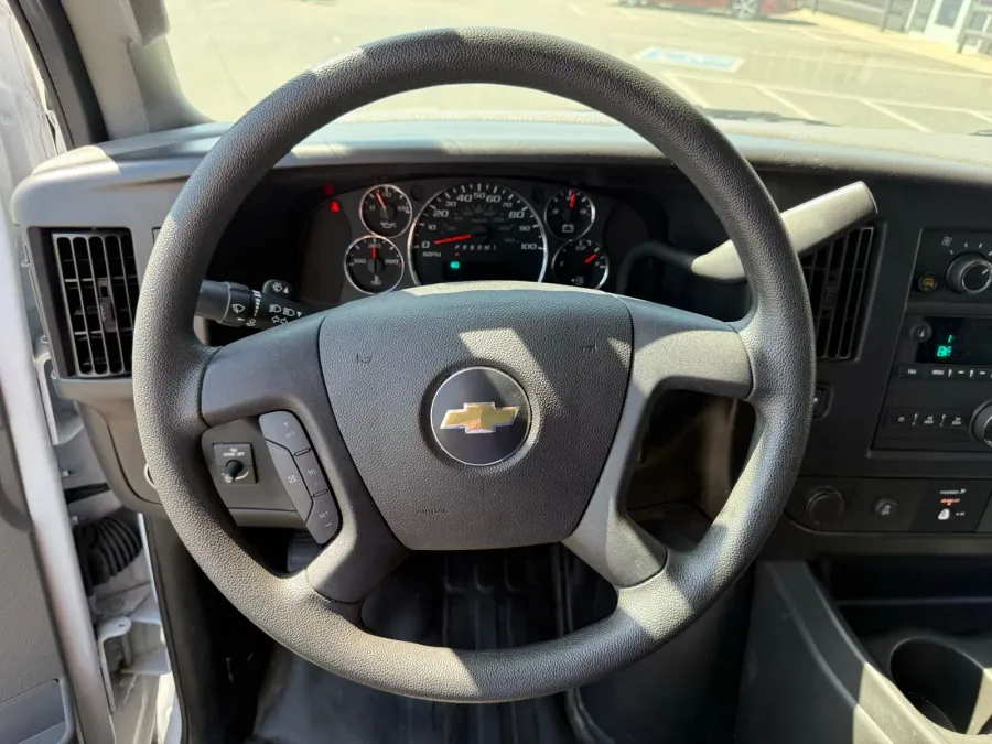2025 Chevrolet Express 2500 Work Van | Photo 9 of 21