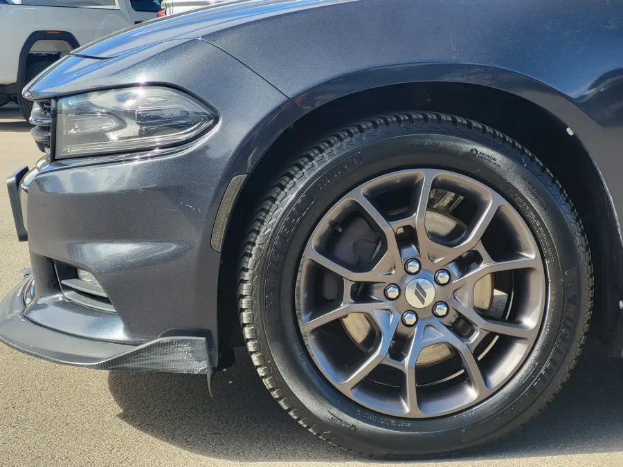 2018 Dodge Charger GT | Photo 13 of 35