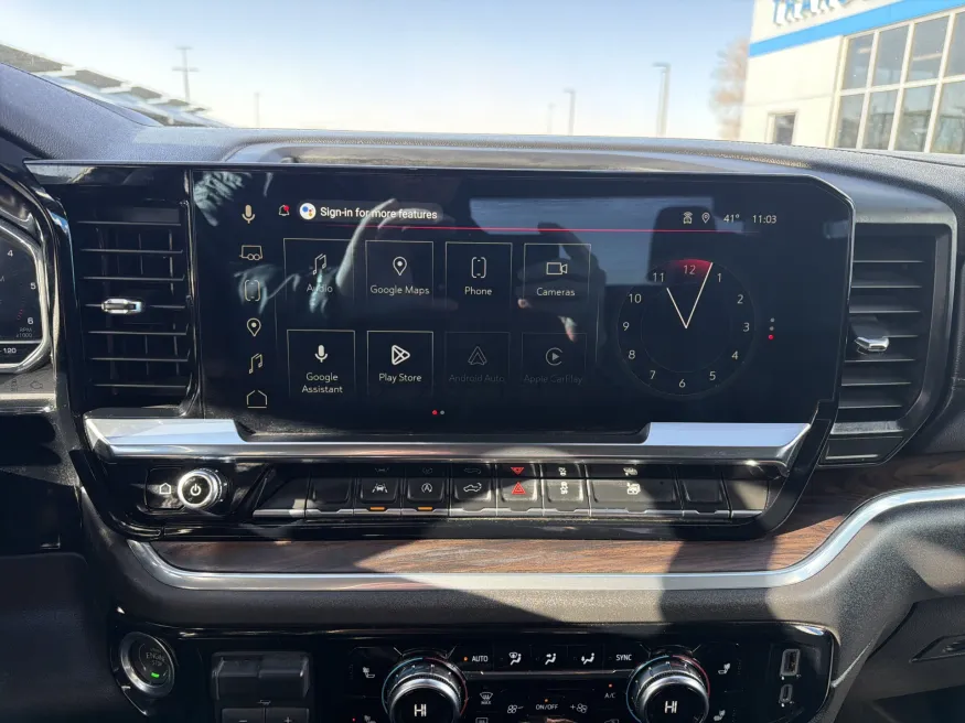 2025 GMC Sierra 1500 SLT | Photo 16 of 20