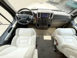 2024 Newmar Supreme Aire 4509 | Thumbnail Photo 7 of 31