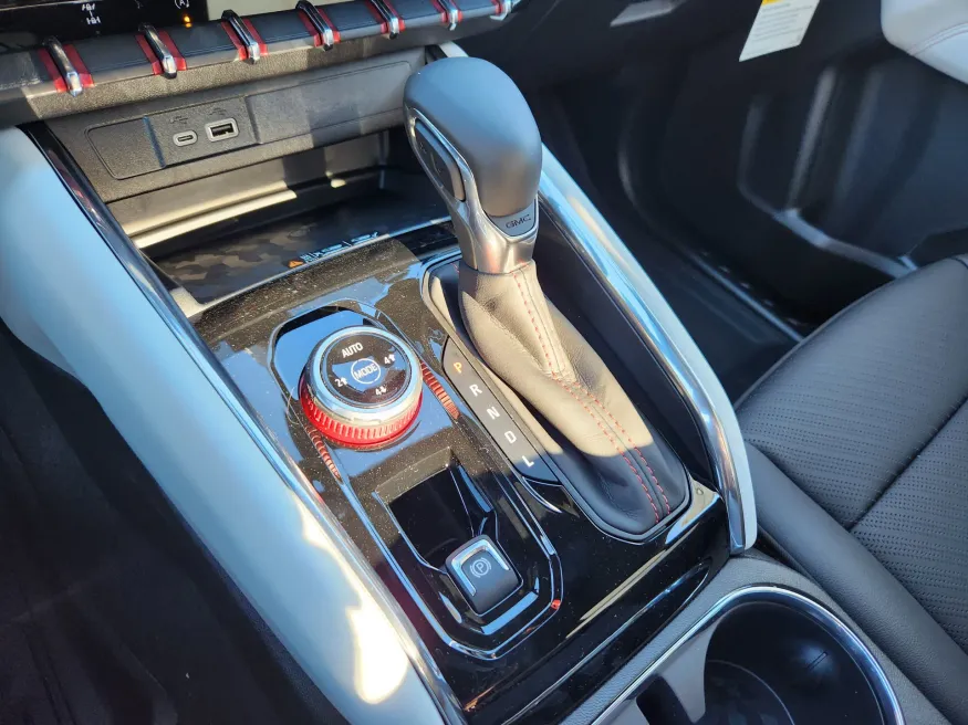 2026 GMC Canyon 4WD AT4X | Photo 25 of 29