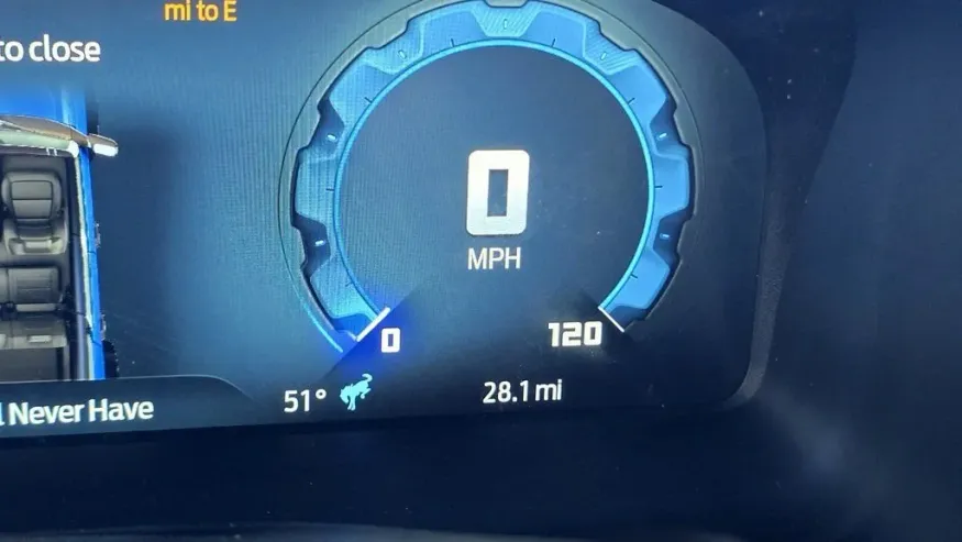 2025 Ford Bronco | Photo 15 of 25